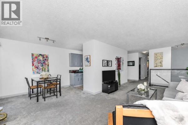 Kitchen - 48 Bermuda Court Nw, Calgary, AB T3K1H3 Photo 5