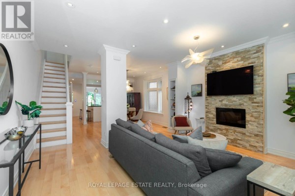 48 Bloomfield Avenue, Toronto, ON M4L2G3 Photo 3