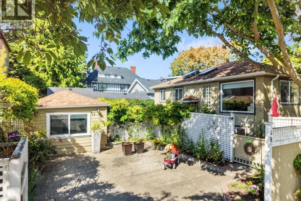 48 Cambridge St, Victoria, BC, photo 2
