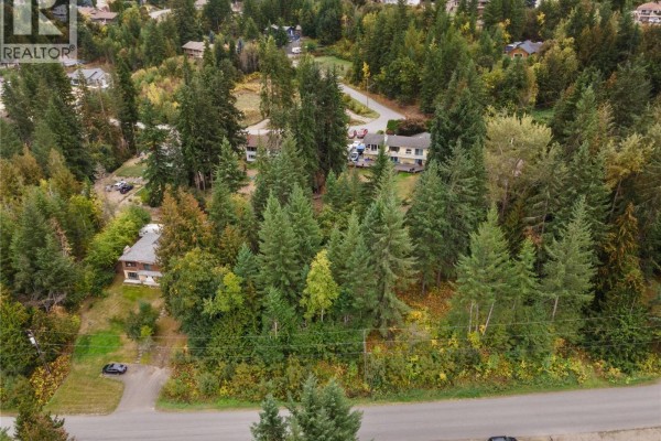 48 Centennial Drive, Blind Bay, BC V0E1H1 Photo 5