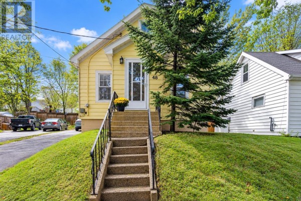 Living room - 48 Champlain Avenue, Sydney, NS B1P2A9 Photo 2