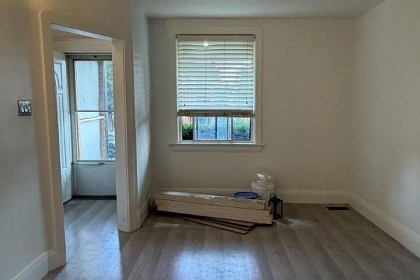 Mud room - 48 Corby Avenue, Toronto, ON M6E1V3 Photo 4