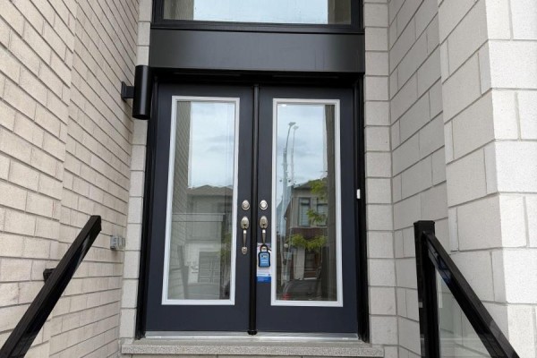 48 Danielle Moore Circle, Toronto, ON M1P0G9 Photo 3