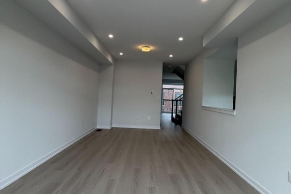 48 Danielle Moore Circle, Toronto, ON M1P0G9 Photo 5