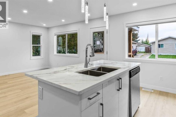 3pc Bathroom - 48 Doverglen Crescent Se, Calgary, AB T2B2P6 Photo 5