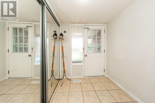 Primary Bedroom - 48 Dunthorne Court, Toronto, ON M1B2S9 Photo 4