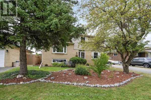 Bedroom 2 - 48 Esplanade Road, Brampton, ON L6T2C8 Photo 2