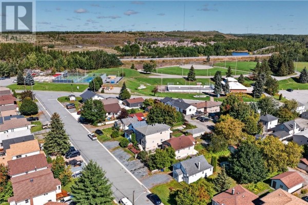48 Gutcher Avenue, Sudbury, ON P3C3H8 Photo 4