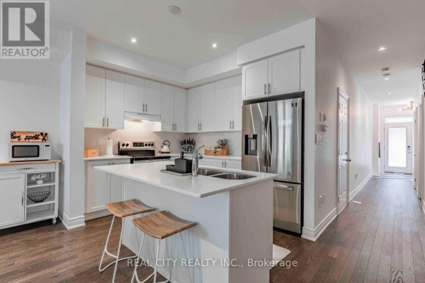 48 Hiawatha Court, Vaughan, ON, photo 2