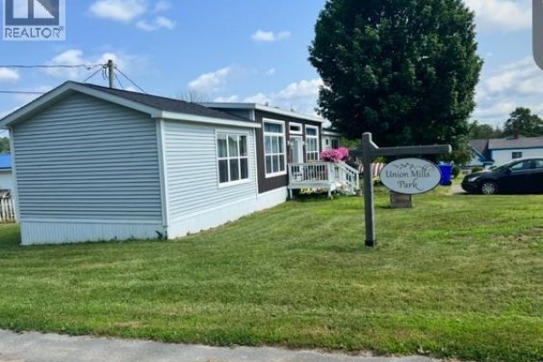 48 Hill Street, St  Stephen, NB, photo 2