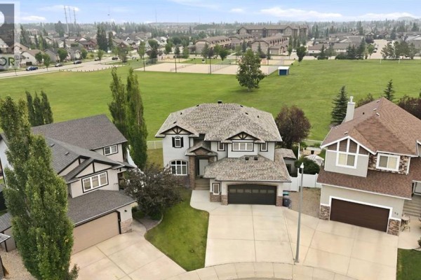 Kitchen - 48 Innes Close, Red Deer, AB T4R0B7 Photo 2