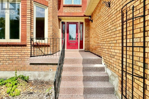 48 James Street, Barrie, ON L4N6Y3 Photo 2
