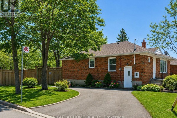 48 Loney Avenue, Toronto, ON, photo 2