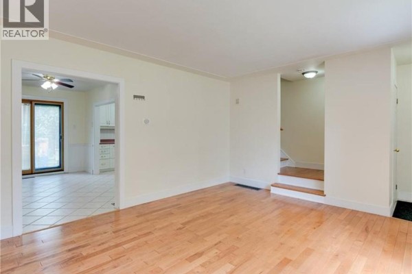 Kitchen - 48 Madeira Drive, London, ON N5V2M2 Photo 4