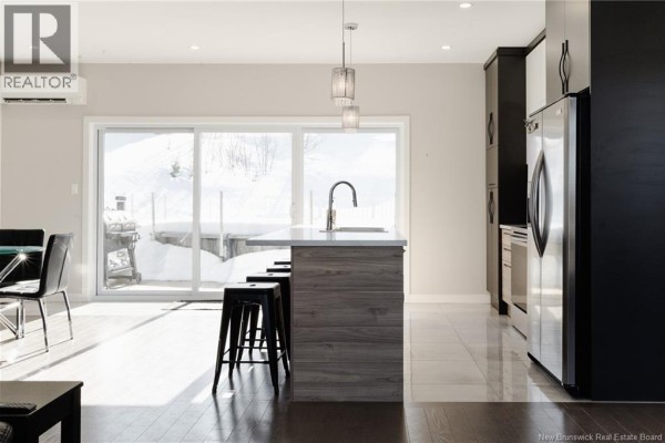 Bath (# pieces 1-6) - 48 Mgr-roy Avenue, Edmundston, NB E3V4G4 Photo 5