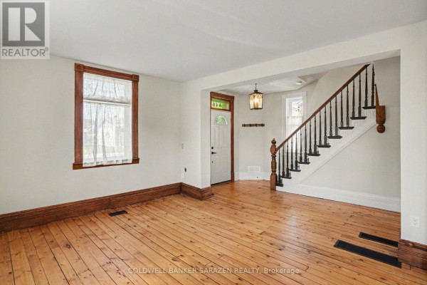 Foyer - 48 Norma Street S, Arnprior, ON K7S3B5 Photo 4