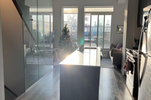 48 Perth Avenue, Toronto, ON, photo 3
