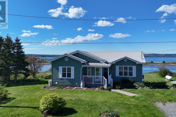 Primary Bedroom - 48 Seaview Drive, Gabarus, NS B1K3T4 Photo 3
