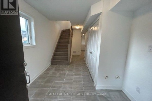 Sitting room - 48 Spry Lane, Barrie, ON L9J0N6 Photo 4