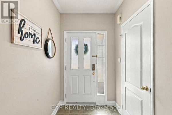 Kitchen - 48 Thackery Drive, Ajax, ON L1T0B4 Photo 3