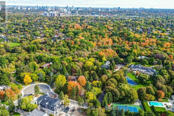 48 The Bridle Path, Toronto, ON M2L1C8 Photo 4