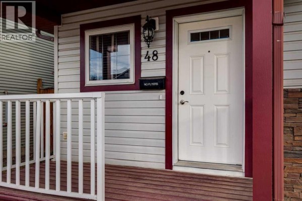 48 Vanson Close, Red Deer, AB, photo 2
