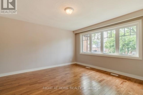 Primary Bedroom - 48 Wallace Avenue, Toronto, ON M6H1T5 Photo 2