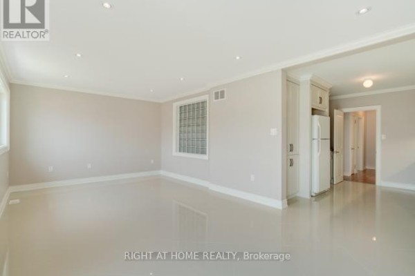 Kitchen - 48 Wallace Avenue, Toronto, ON M6H1T5 Photo 4