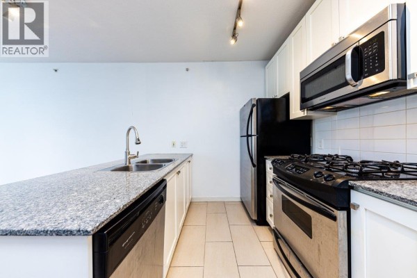 480 Robson Street, Vancouver, BC, photo 2