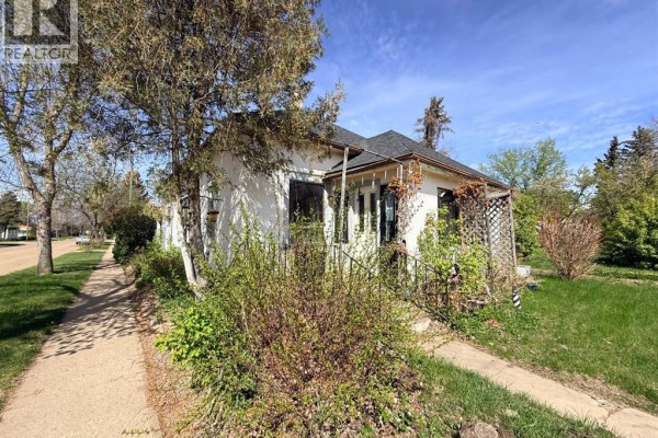 4802 47 Street, Stettler, AB, photo 2