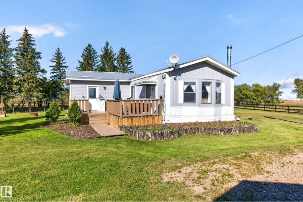 Kitchen - 48028 Rr 133, Rural Beaver County, AB T0B4N0 Photo 3
