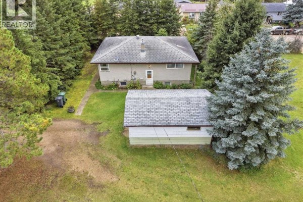 Kitchen - 4803 42 Street, Ponoka, AB T4J1R1 Photo 4