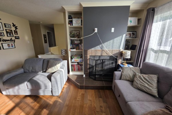 Primary Bedroom - 4804 55 Av, Drayton Valley, AB T7A1B5 Photo 5