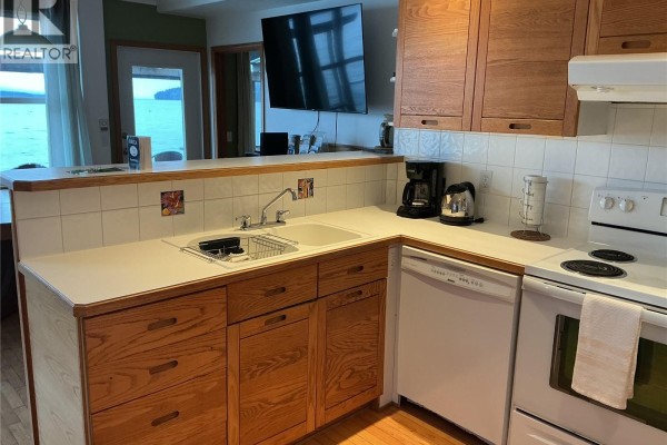 480&500 1st St, Sointula, BC V0N3E0 Photo 4