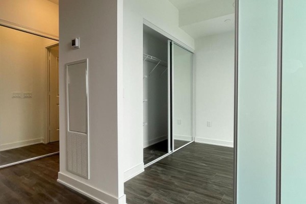 Dining room - 4806 - 100 Dalhousie Street, Toronto, ON M5B0C7 Photo 3