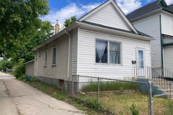 481 Mountain Avenue, Winnipeg Residential Sold $169,900