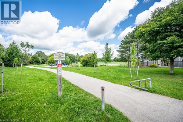 481 Timbercroft Crescent, Waterloo, ON, photo 3