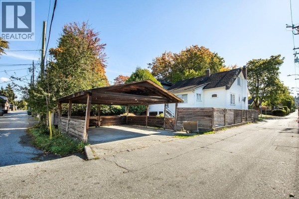 481 W 21st Avenue, Vancouver, BC V5Y2E6 Photo 3