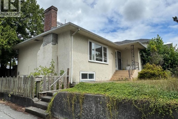 481 W 40th Avenue, Vancouver, BC V5Y2R5 Photo 2