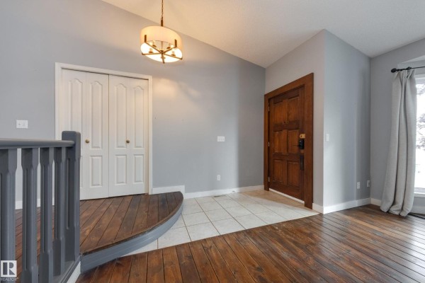 4810 42 St, Beaumont, AB, photo 2