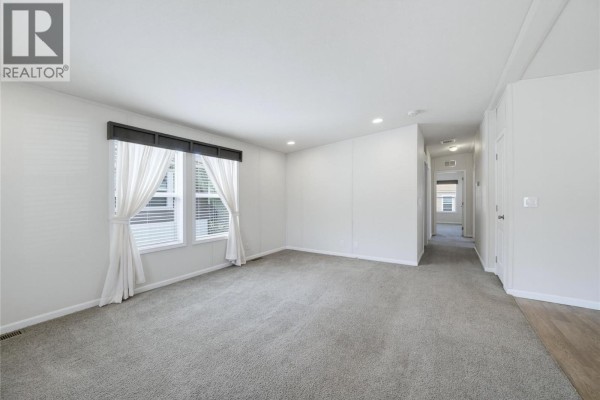Bedroom - 4811 10a Avenue Ne Unit# 28, Salmon Arm, BC V1E1C5 Photo 4