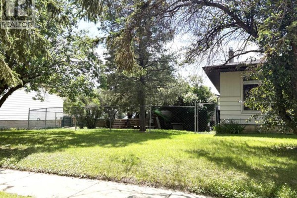 Primary Bedroom - 4812 47 Avenue, Forestburg, AB T0B1N0 Photo 3