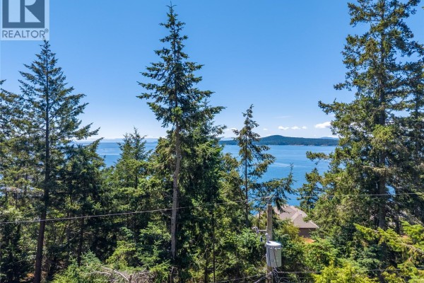 4812 Cannon Cres, Pender Island, BC V0N2M2 Photo 4