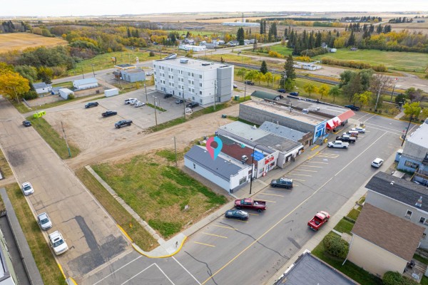 4813 Queen Street, Bruderheim, AB T8L2T2 Photo 3