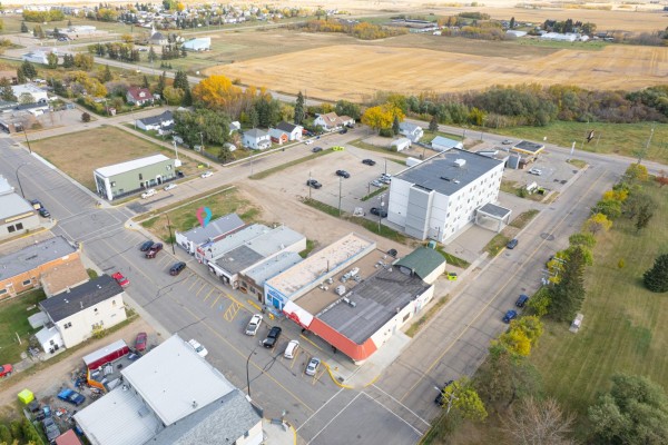 4813 Queen Street, Bruderheim, AB T8L2T2 Photo 4