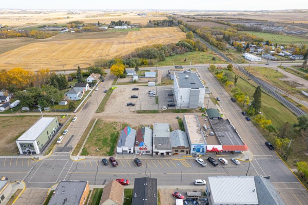 4813 Queen Street, Bruderheim, AB T8L2T2 Photo 5