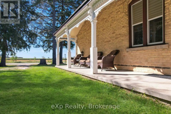 Family room - 482 10 Side Road S, Brockton, ON N0G2V0 Photo 3