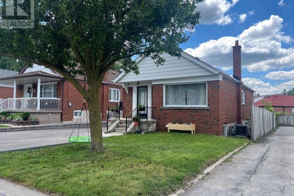 Dining room - 482 Warden Avenue, Toronto, ON M1L3Z1 Photo 4