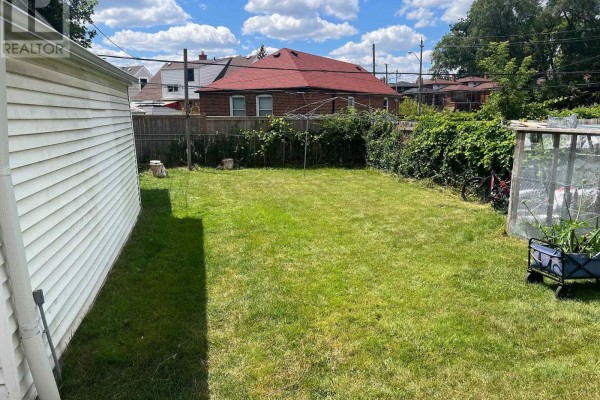 Primary Bedroom - 482 Warden Avenue, Toronto, ON M1L3Z1 Photo 5