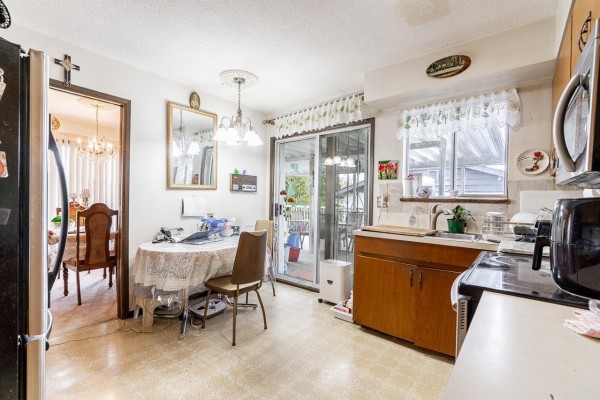 4820 200 Street, Langley, BC V3A1L5 Photo 5